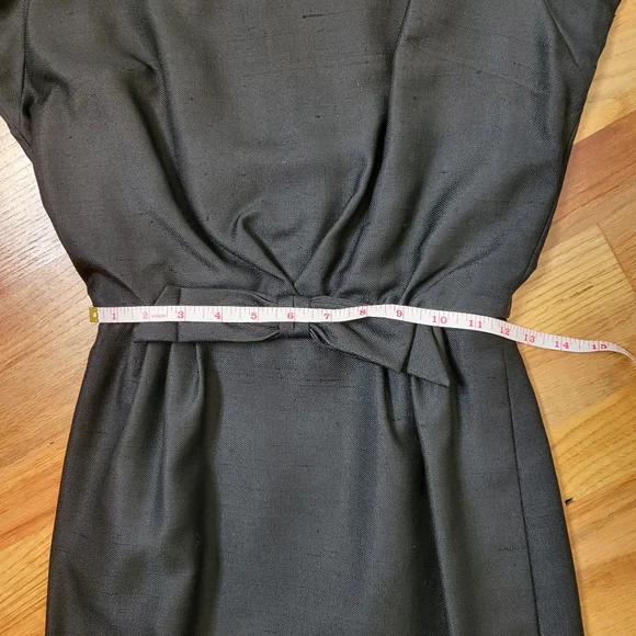 Vintage 1950s Neiman Marcus Elegant Black Dress With Bow Detail On Front - Picture 15 of 16